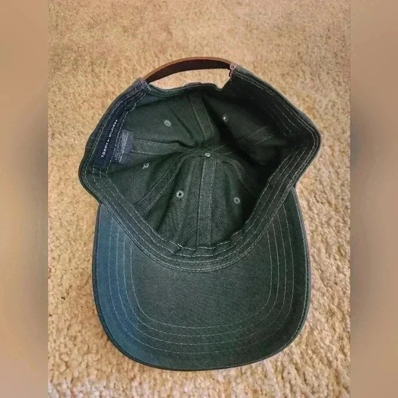 Tommy Hilfiger Blue Adjustable Strapback Hat Cap Flag Crest RN 77806 - Picture 3 of 3